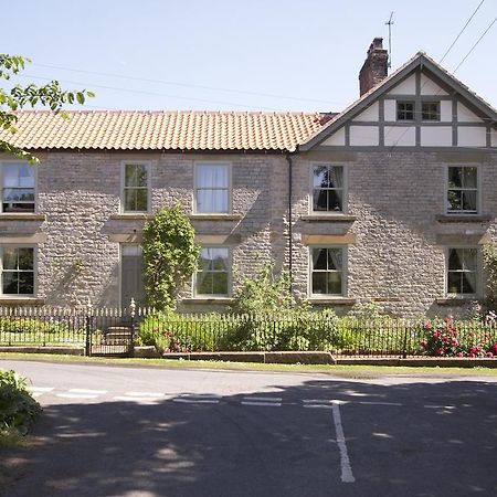 The Cornmill Hotel Kirkbymoorside Buitenkant foto