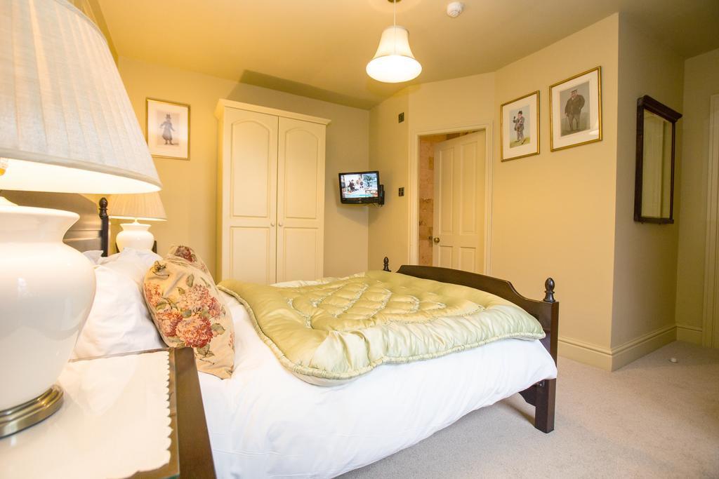 The Cornmill Hotel Kirkbymoorside Buitenkant foto