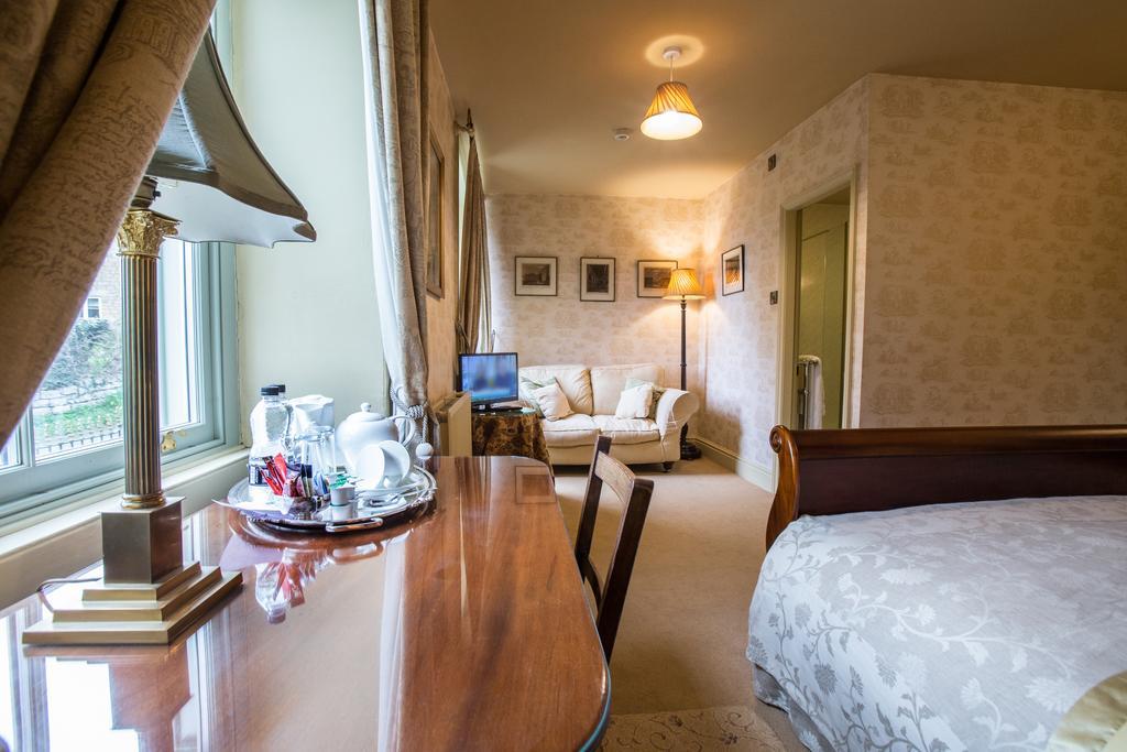 The Cornmill Hotel Kirkbymoorside Buitenkant foto